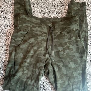 Lululemon Joggers size 6